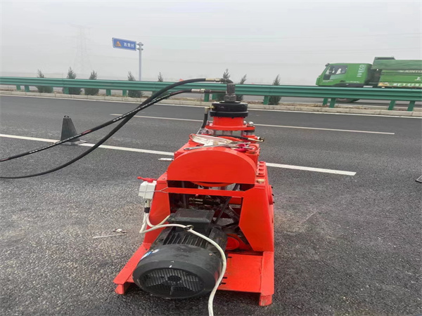 新州镇高速公路路基下沉加固注浆灌浆
